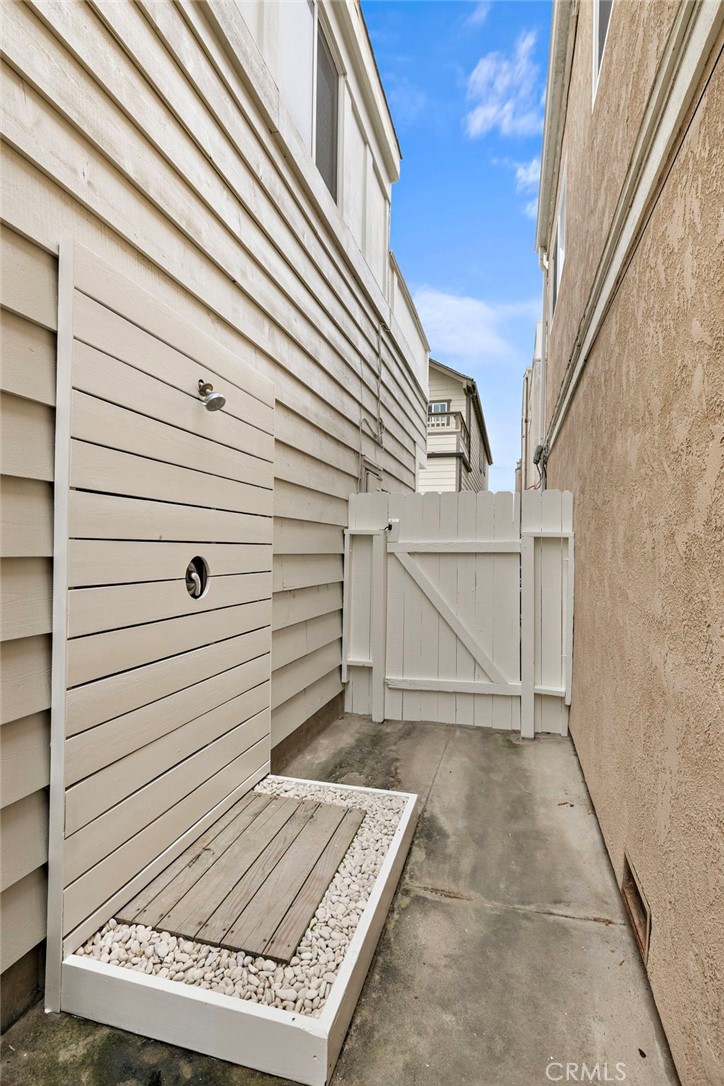 West Newport Beach (WSNB) - Residential Income