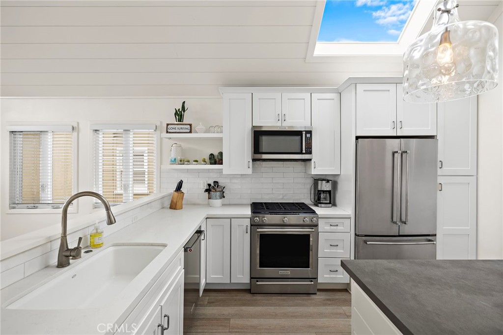 West Newport Beach (WSNB) - Residential Income