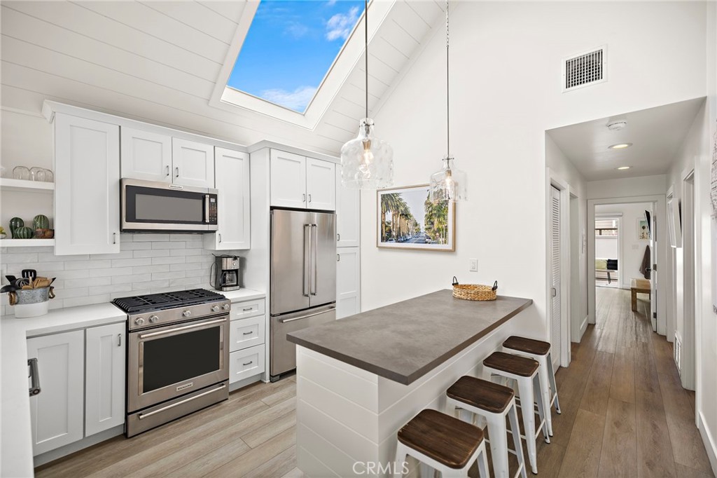 West Newport Beach (WSNB) - Residential Income