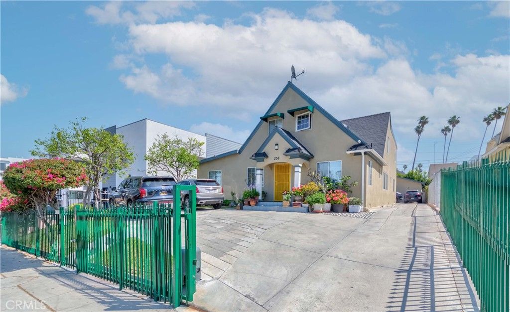 Photo of 236 N Catalina Street, Los Angeles, CA 90004 (MLS # PW25083749)