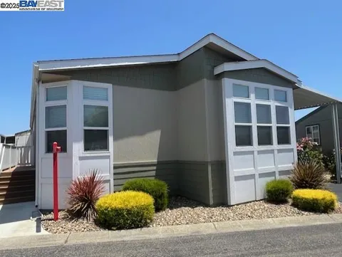 1200 W Winton Ave, Hayward, CA 94545 - MLS#: 41101489