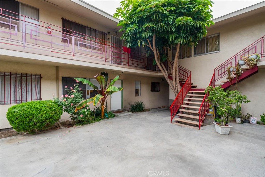 Lynn Manor (LNM) - Residential