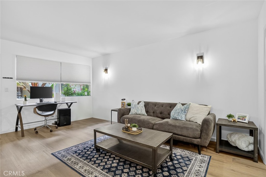 Lynn Manor (LNM) - Residential