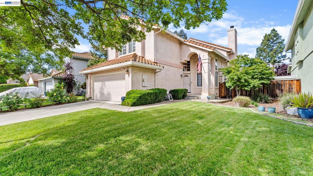 1045 Hollice Ln