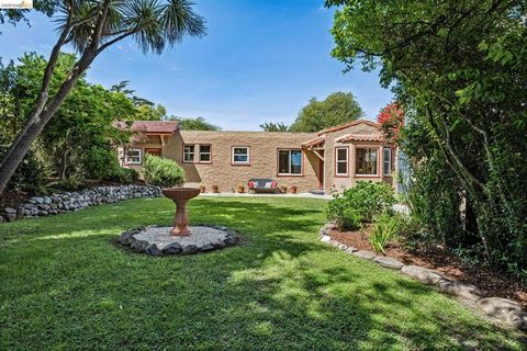 Photo of 5705 Panama Ave Ave, Richmond, CA 94804 (MLS # 41131021)