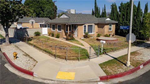 Photo of 12560 Mineola ST, Los Angeles, CA 91331 (MLS # SR26171483)