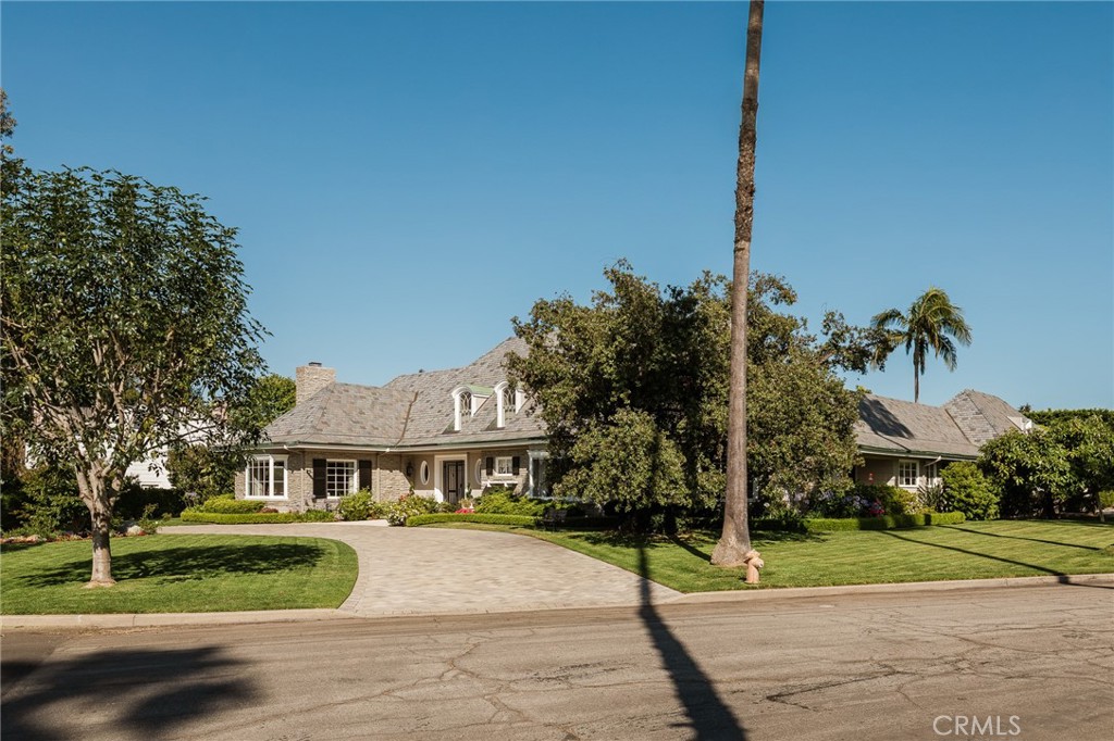 4294 Country Club Drive