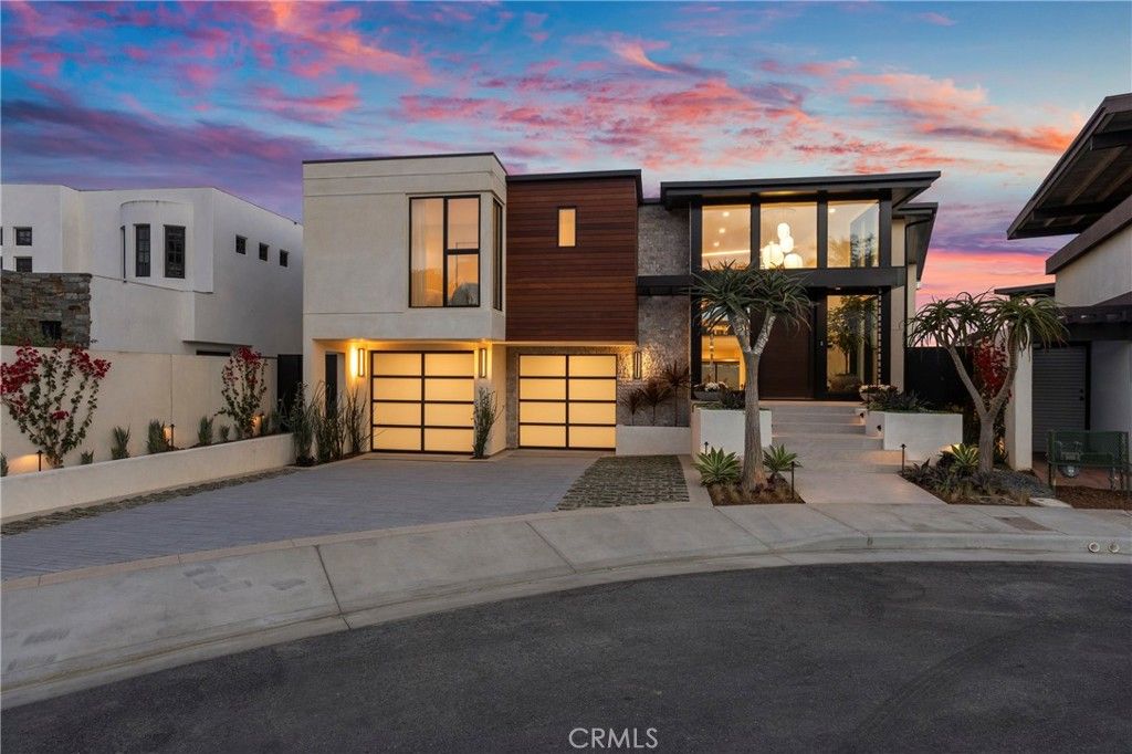 Photo of 23502 Seaward Isle Isle, Dana Point, CA 92629 (MLS # OC26071269)