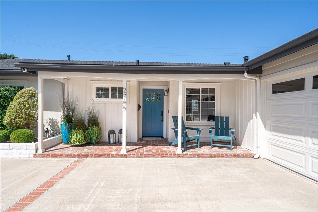 2745 Drake