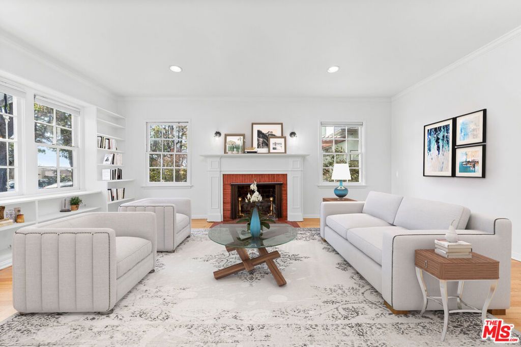 Photo of 2825 Washington Avenue, Santa Monica, CA 90403 (MLS # 26793309)