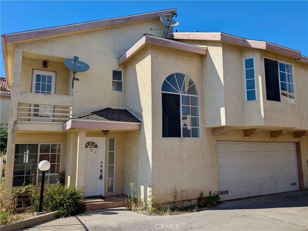 Large rear-of-complex end unit townhouse in fourteen unit gated 1990 complex. Central air/heat, fenced backyard patio, attached direct-entry two-car garage with opener, fireplace in living room, hookups for full-size side-by-side washer dryer. Master with attached full bath and walk-in closet. All bedrooms upstairs.