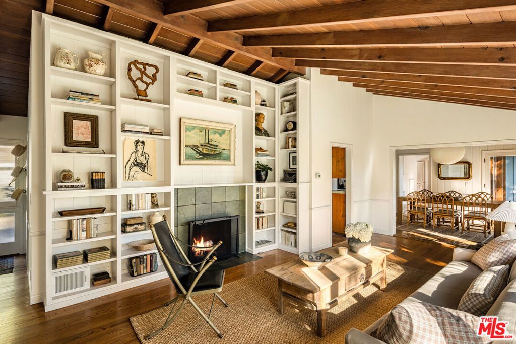 Photo of 2415 Castilian Drive, Los Angeles, CA 90068 (MLS # 25580067)