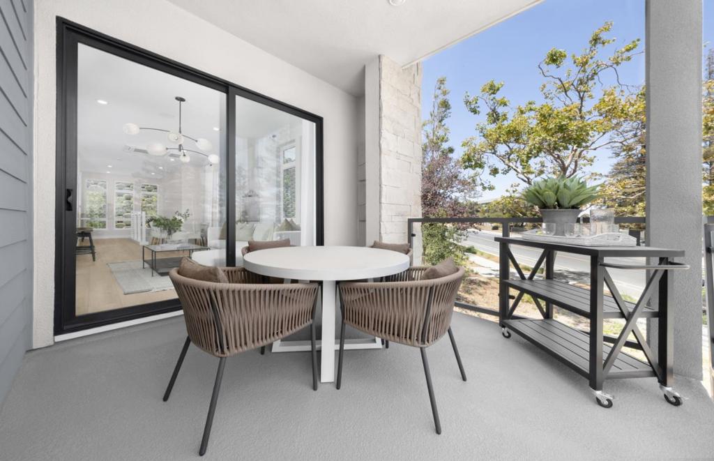 2711 Tiburon Street