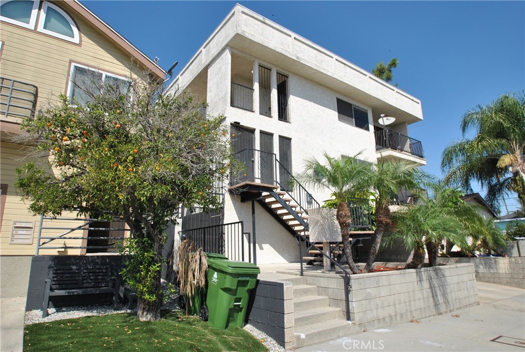 129 N Cabrillo Avenue