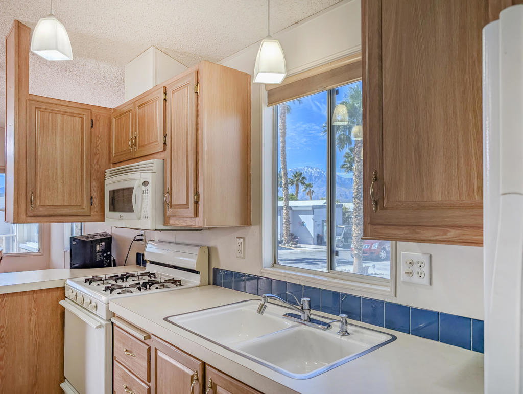 Not Applicable-1 - Manufactured In Park