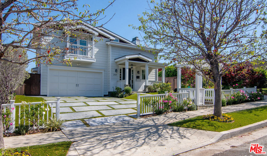 2737 Angus Street