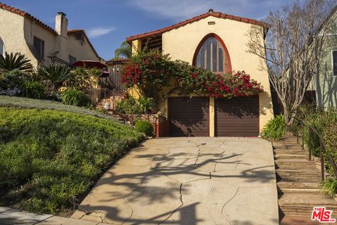 Photo of 2005 Holmby Avenue, Los Angeles, CA 90025 (MLS # 26660399)