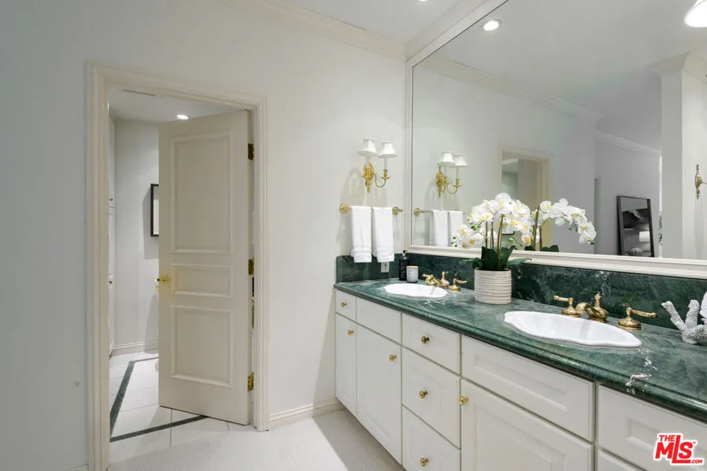 Santa Barbara, California 93108, United States, 2 Bedrooms Bedrooms, ,2 BathroomsBathrooms,Residential,Active,146359