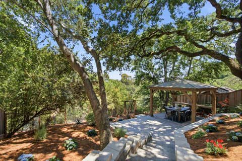 Photo of 643 Vista Drive, Redwood City, CA 94062 (MLS # ML82052386)