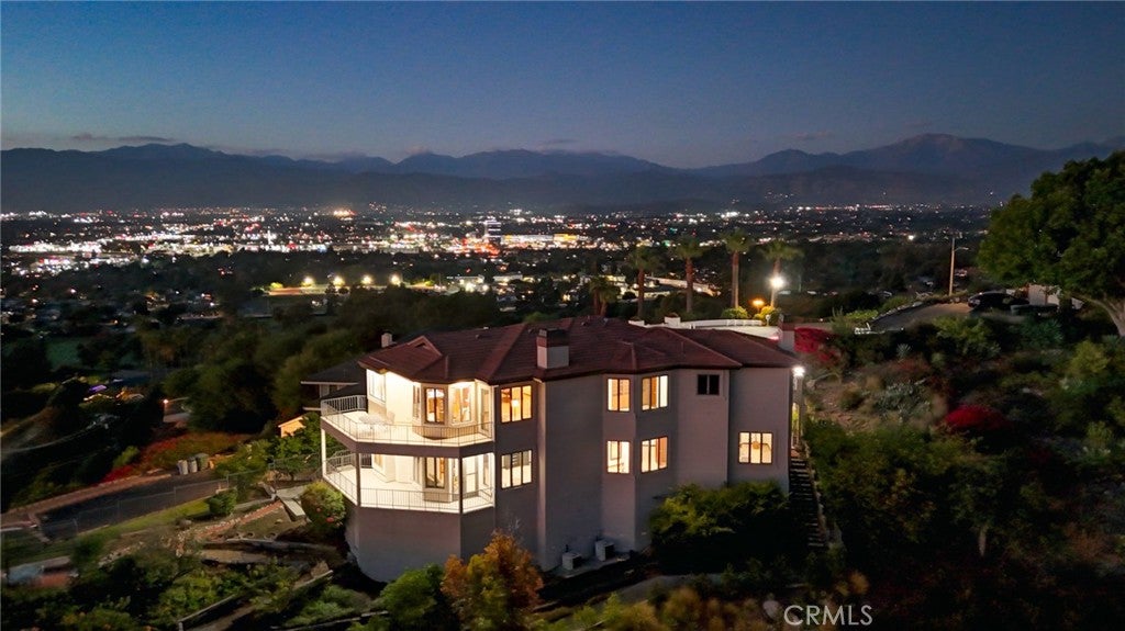 2828 Farview Lane