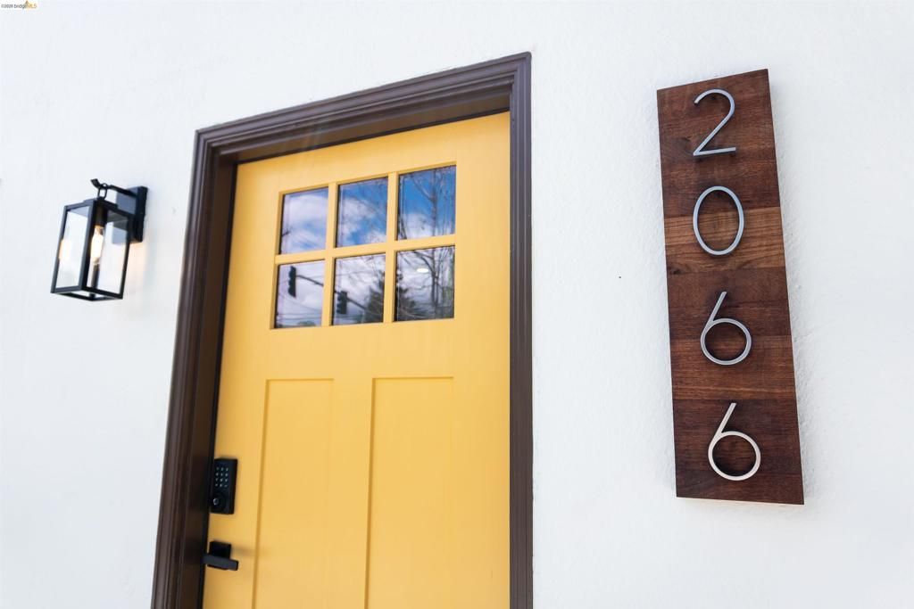 Photo of 2066 Encinal Ave, Alameda, CA 94501 (MLS # 41130796)