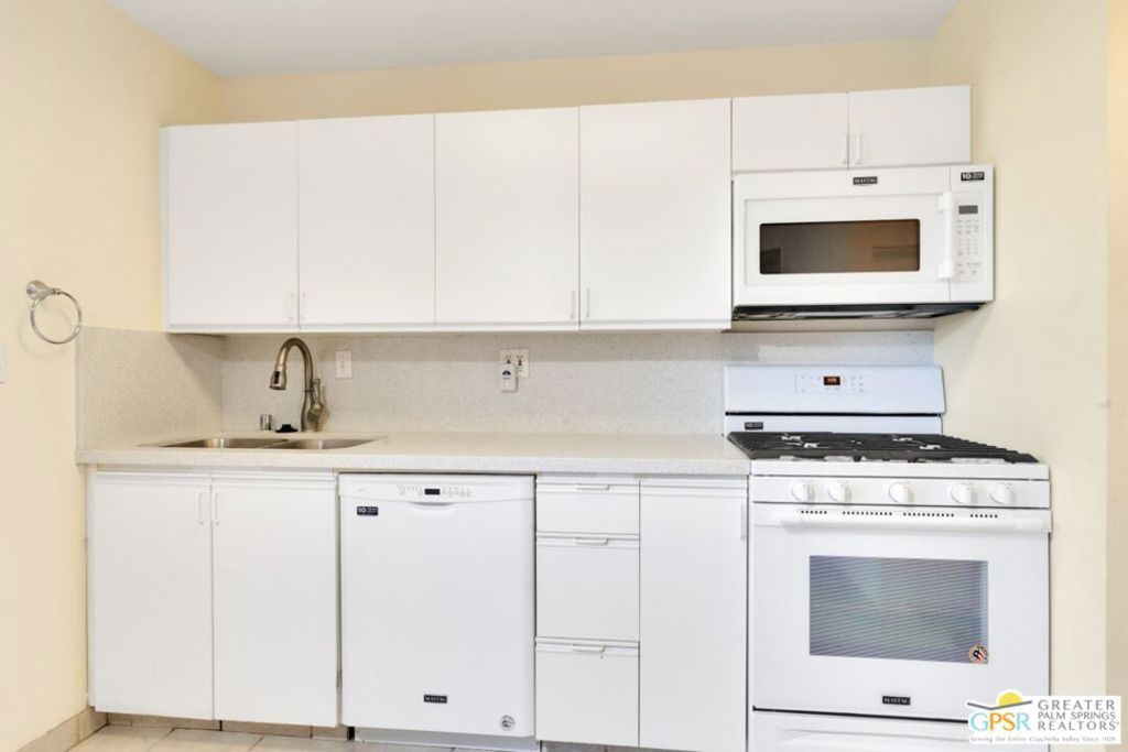 listing image 130720350790135393670