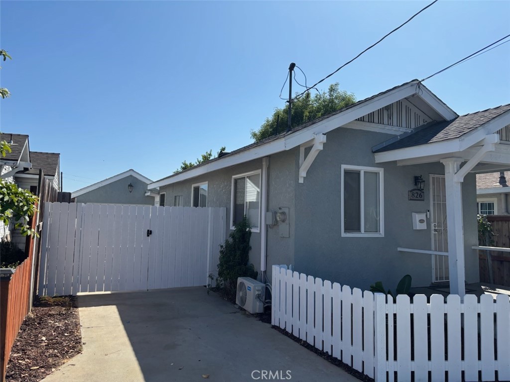 826 E Sunrise Boulevard