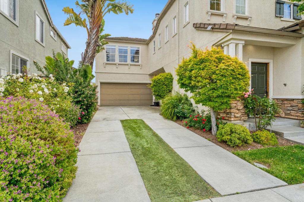 75 Paseo Drive