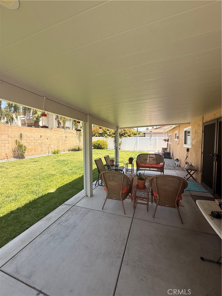 1013 E Calora