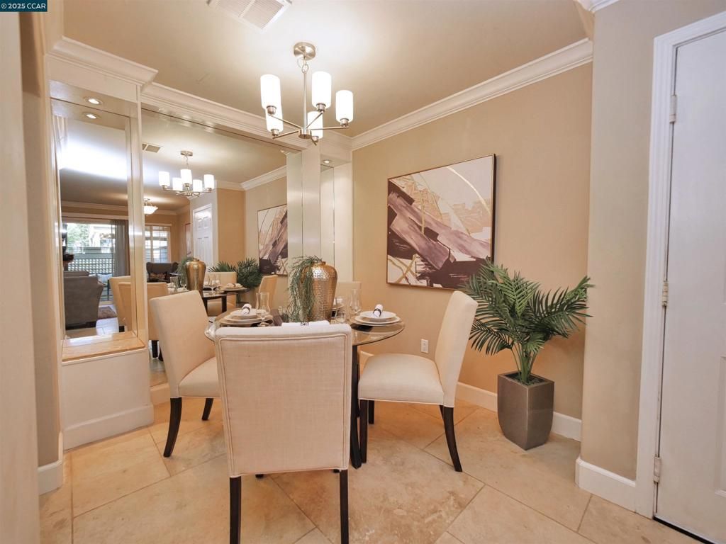 listing image 130729570299778322748