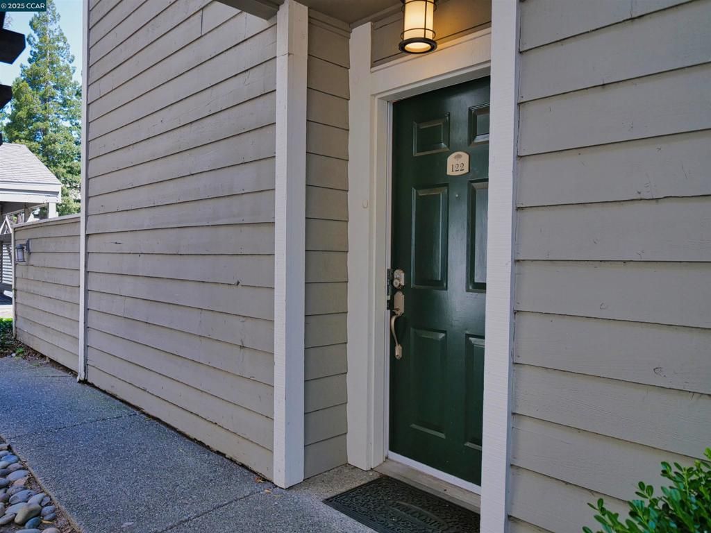 listing image 130721105175525897509