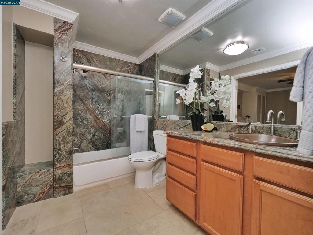 listing image 130728435405813864185