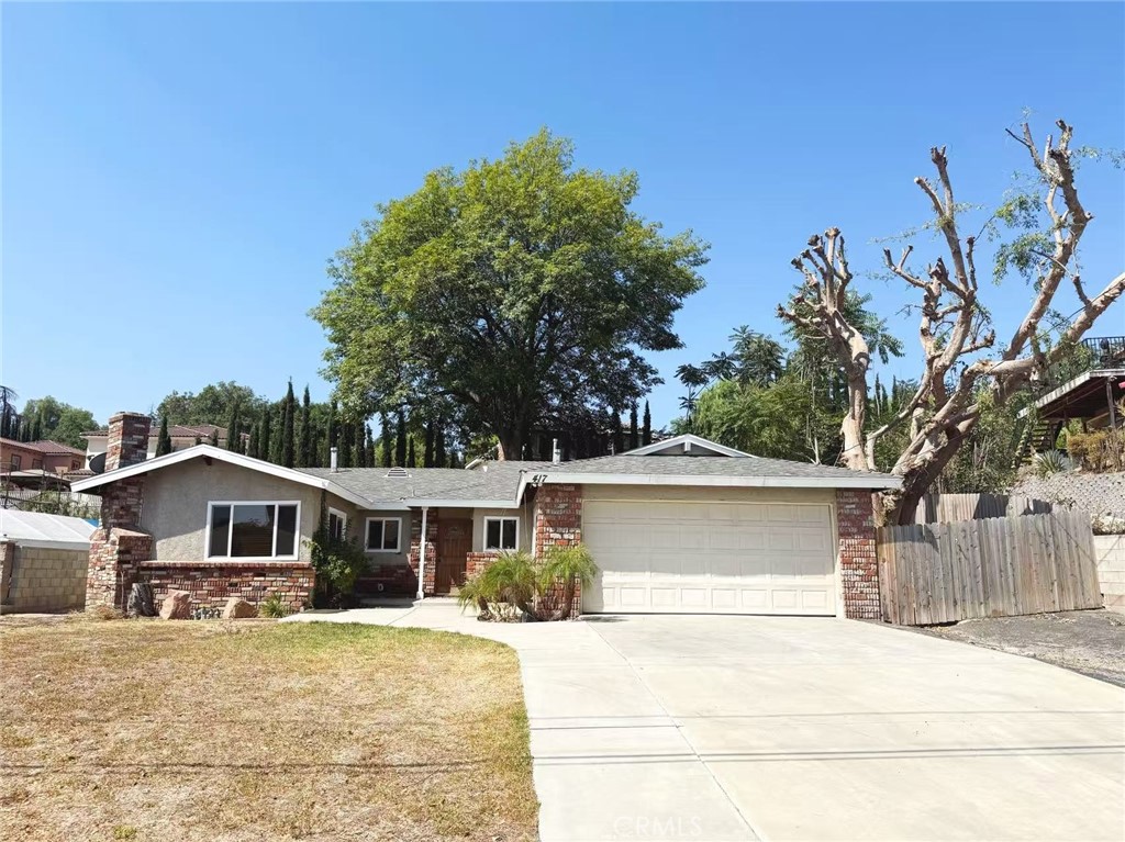 Come and check out this gorgeous 3 bedrooms 2 bathrooms house located in walnut, 1,599 sq ft living area, floor in the living room and kitchen, soft carpet in the bedrooms, it has a huge yard, enough room for entertainment. Great great school rating. Close to restaurants, markets, park.