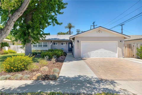 Photo of 22334 Criswell Street, Woodland Hills, CA 91303 (MLS # SR26130106)
