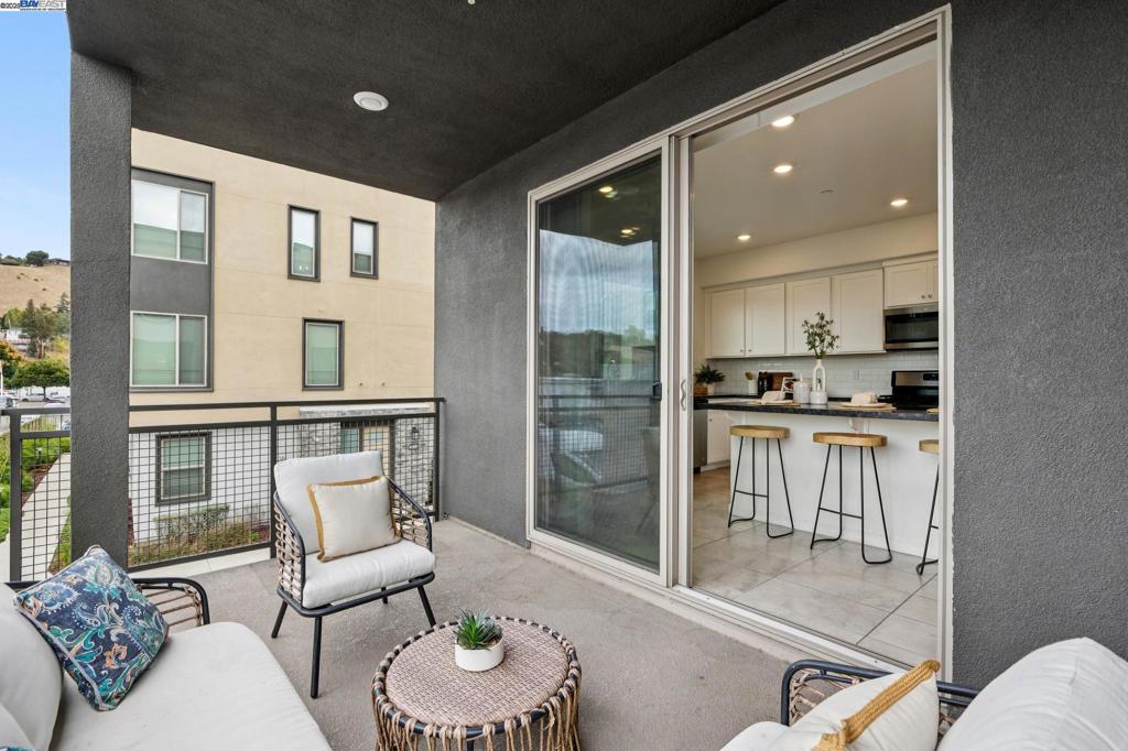 JACKSON TRIANGLE - Residential