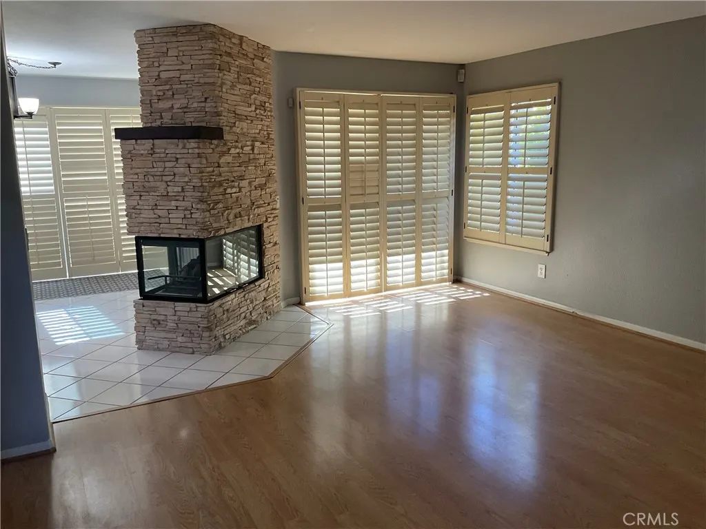 Temecula, California 92591, United States, 5 Bedrooms Bedrooms, ,4 BathroomsBathrooms,Residential,Active,256545