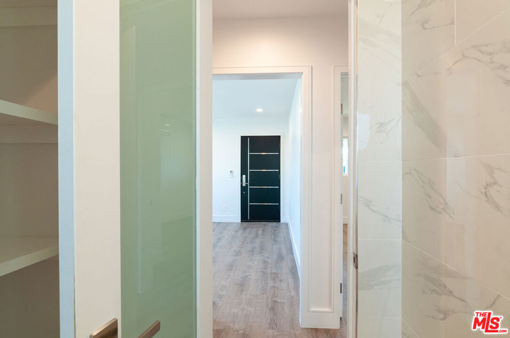 W Valencia Dr & Euclid ST - Residential Lease