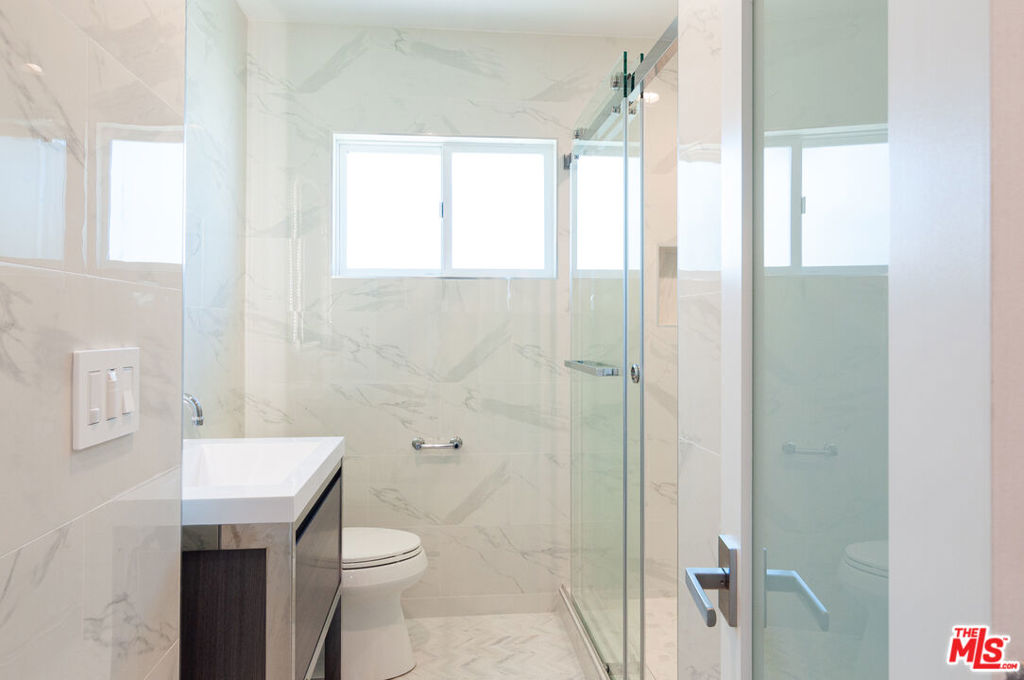 W Valencia Dr & Euclid ST - Residential Lease