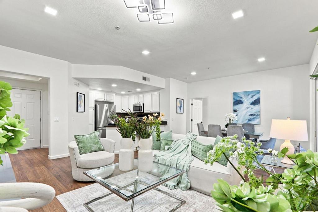 700 S Abel Street 101
