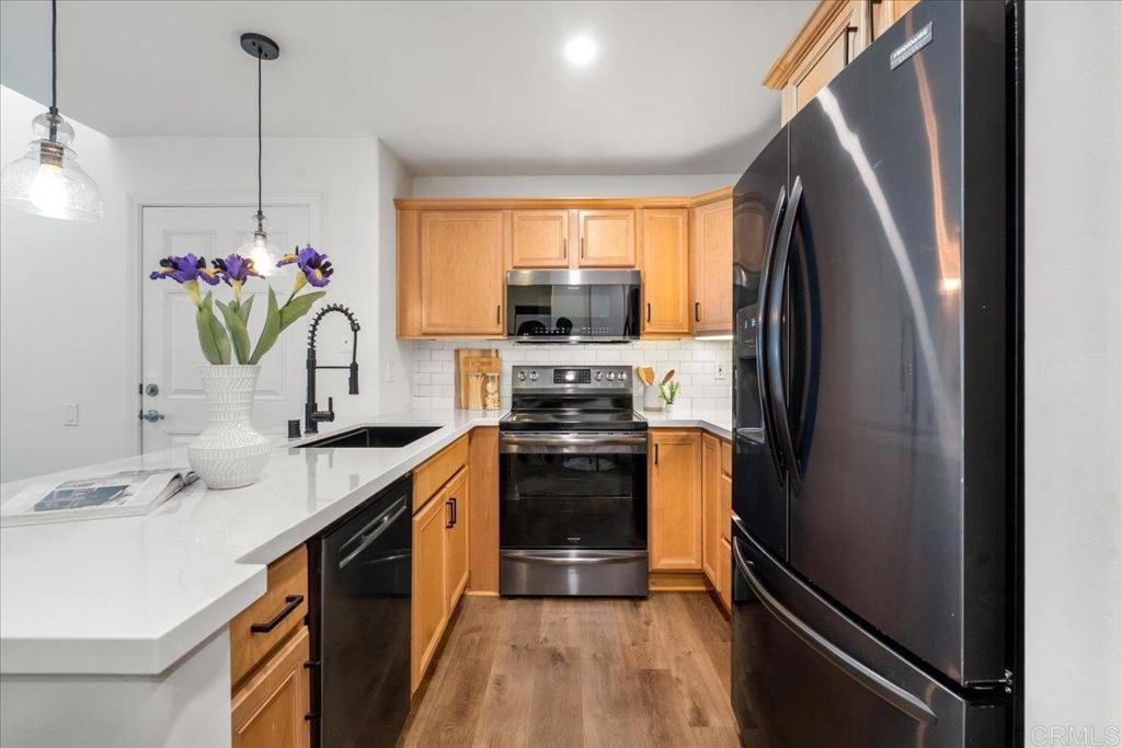 5404 Balboa Arms Dr 469