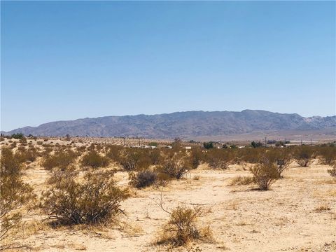 Photo of 0 Near Emerald Drive, 29 Palms, CA 92277 (MLS # JT26025964)