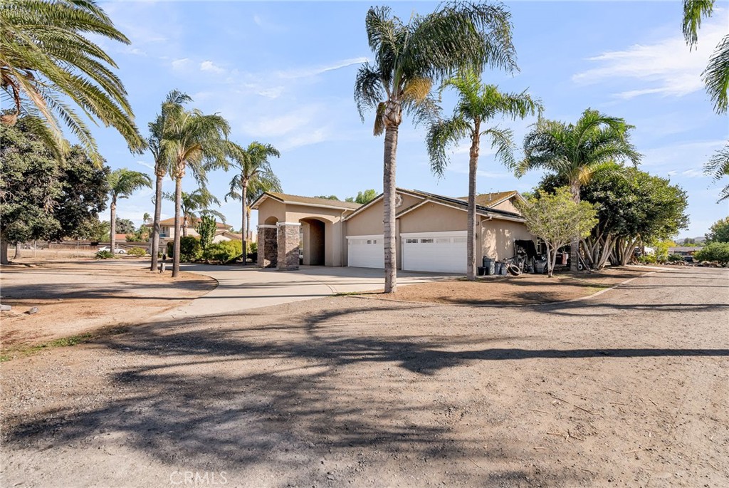 19855 Mariposa Avenue