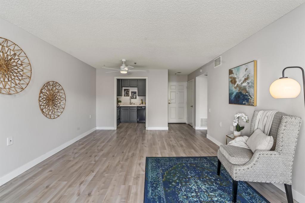 1508 Circa Del Lago Boulevard B204
