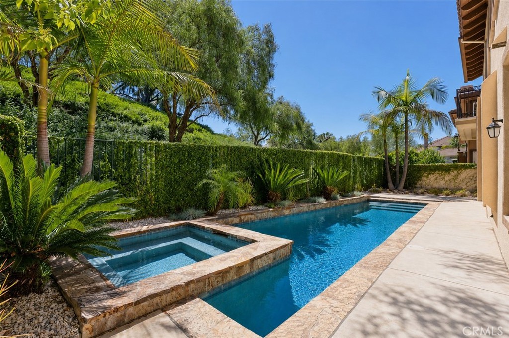6 Westchester Court