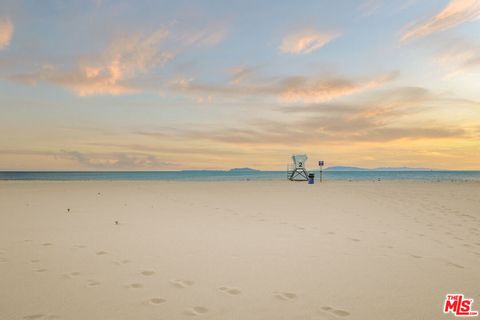 Tiny photo for 1825 Ocean Drive, Oxnard, CA 93035 (MLS # 26634609)