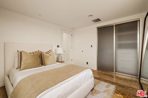 Tiny photo for 1825 Ocean Drive, Oxnard, CA 93035 (MLS # 26634609)