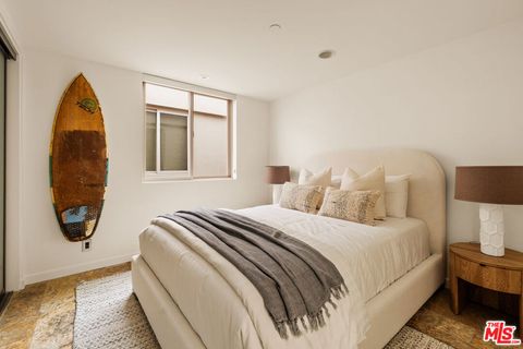 Tiny photo for 1825 Ocean Drive, Oxnard, CA 93035 (MLS # 26634609)