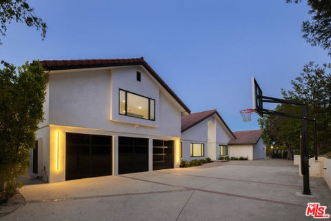 Tiny photo for 1396 Kingsboro Court, Westlake Village, CA 91362 (MLS # 26861889)