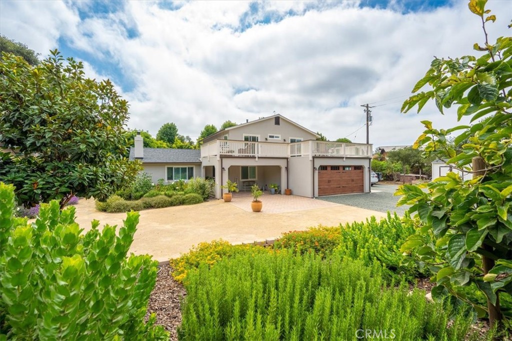 1093 1093 Camino Caballo