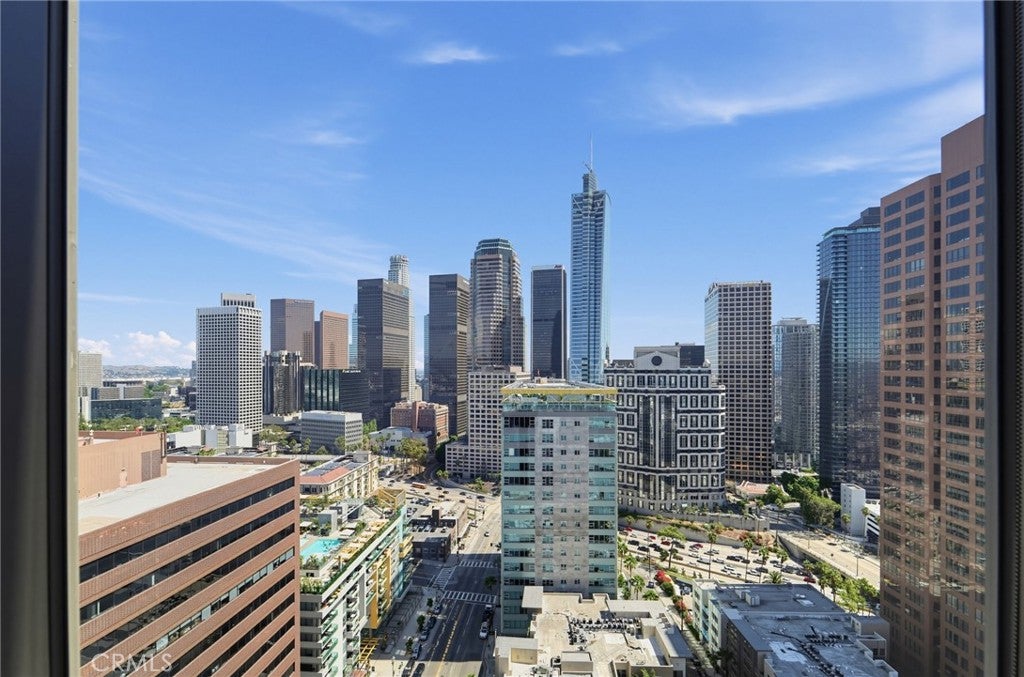 1100 Wilshire Boulevard 2207